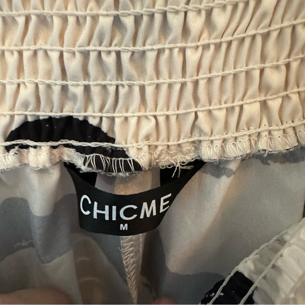 🌟3/$20🌟 Graphic black and cream Print Off Shoulder Layered Sleeve Dres - Picture 7 of 9